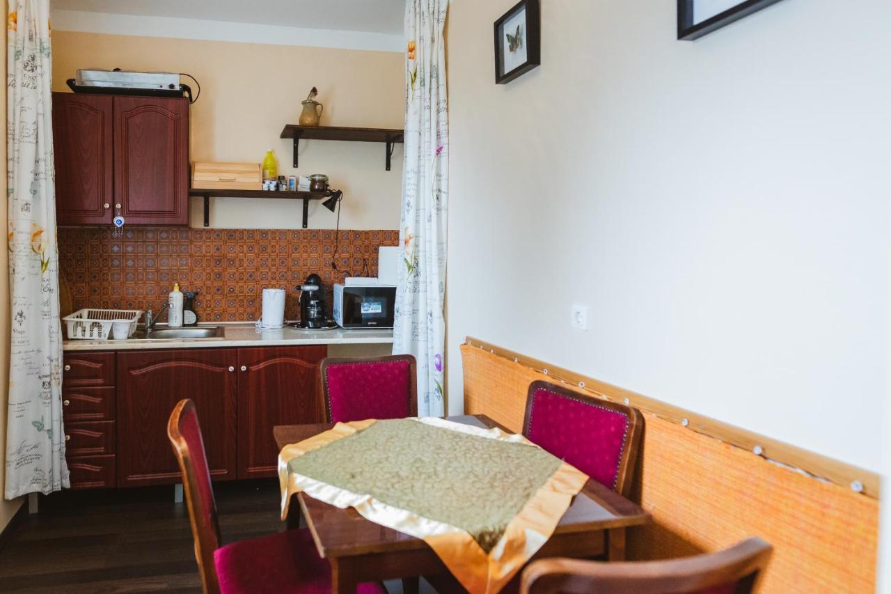 Hotel Rozsakert Vendeghaz Romhány Exteriér fotografie