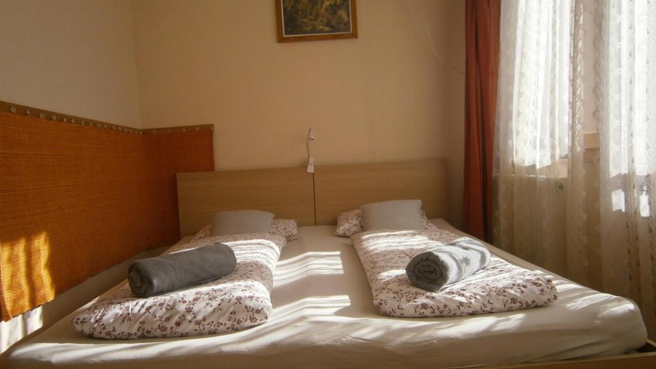Hotel Rozsakert Vendeghaz Romhány Exteriér fotografie