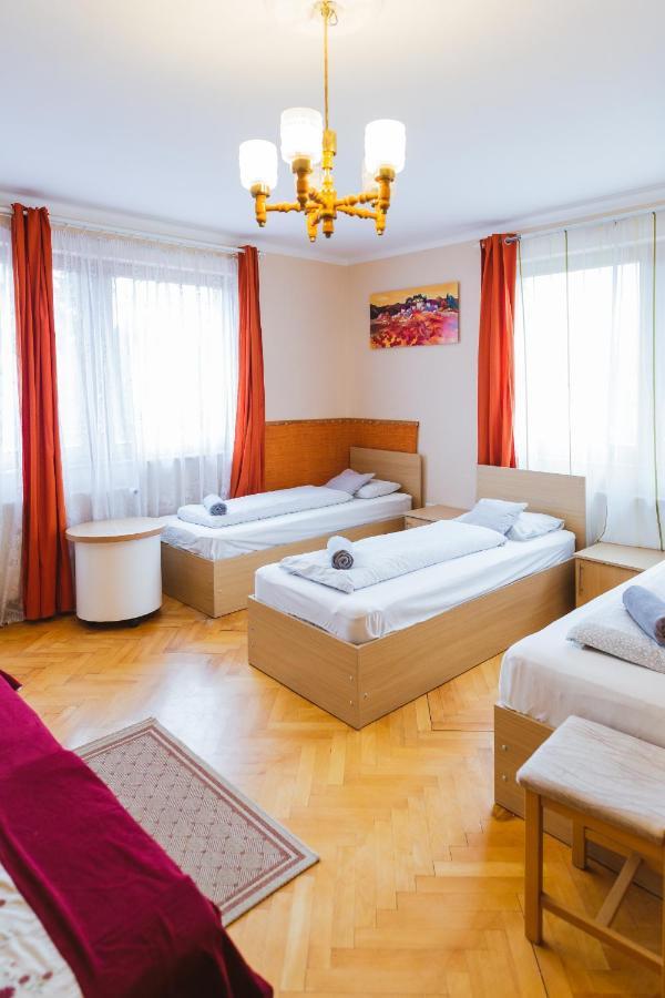 Hotel Rozsakert Vendeghaz Romhány Exteriér fotografie