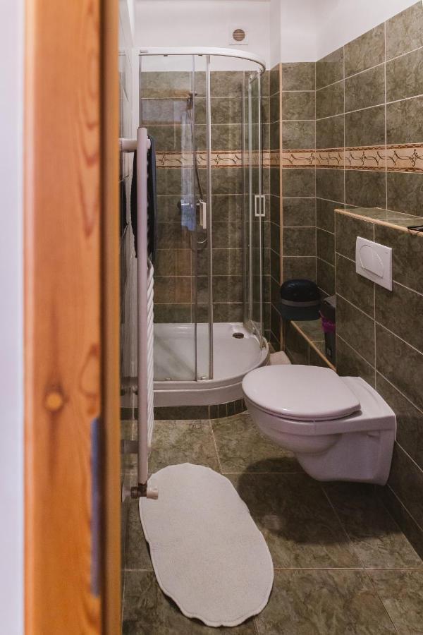 Hotel Rozsakert Vendeghaz Romhány Exteriér fotografie