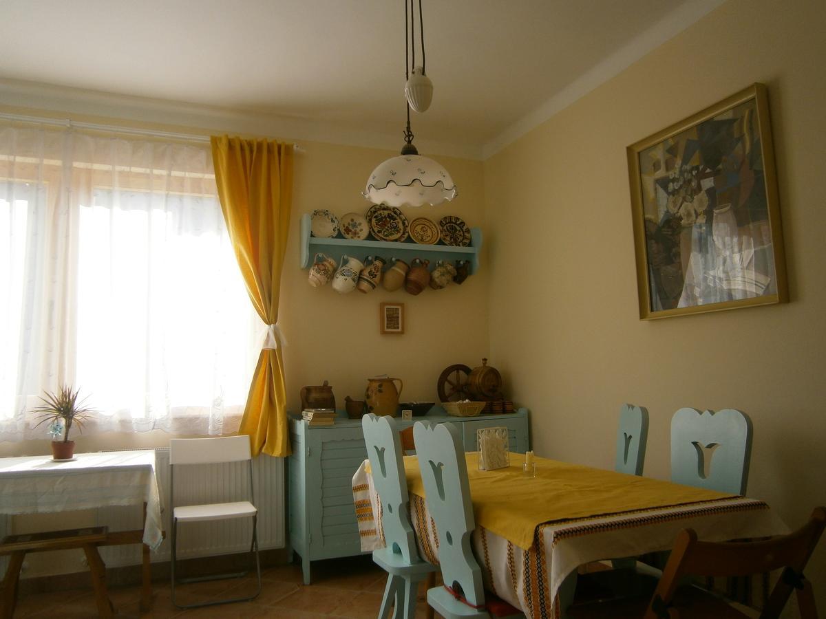 Hotel Rozsakert Vendeghaz Romhány Exteriér fotografie